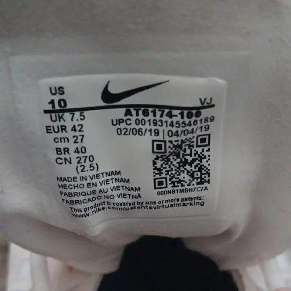 Nike Women's Cream and Pink Sneakers - Picture 16 of 16